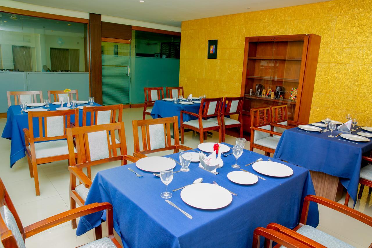 מלון Adur Lals Residency מראה חיצוני תמונה
